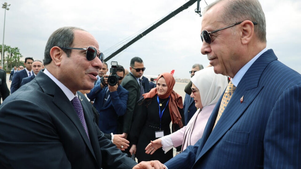 لأول مره منذ أكثر من 11 عام الرئيس التركي اردوغان يزور مصر