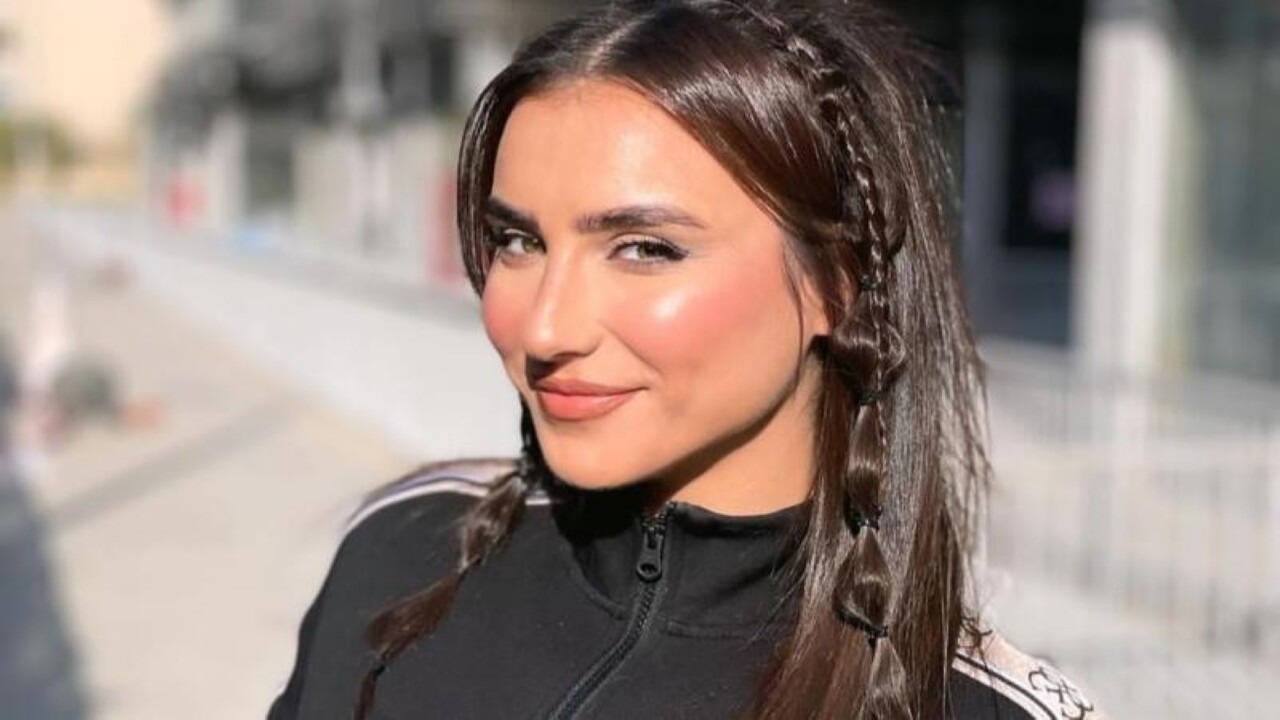 الفنانة "هلا السعيد" تعرض تفاصيل تعرضها للتحرش من قبل سائق أوبر