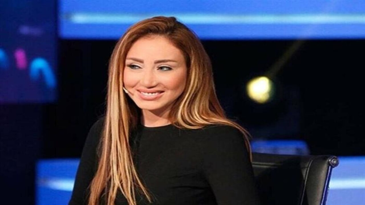 ريهام سعيد تثير الجدل بتصريحات عن تقدم الفنان هنيدي بطلب الزواج منها 