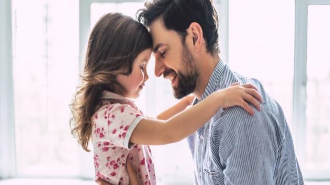 محرك بحث جوجل الشهير يحتفل بـ "عيد الأب" العالمي ويقوم بتغيير شعارة 